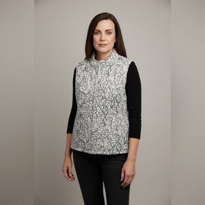🌿 Basic Editions Floral Quilted Vest – Size M (New with Tags)